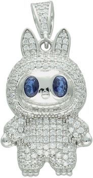 Zawieszka srebrna próby 925 w kształcie laleczki Labubu, zdobiona cyrkoniami. Model DIA-ZAW-13900-925, długość z oczkiem 3,5 cm, szerokość 1,5 cm, waga 7,40 g. Bajkowy i błyszczący prezent dla 1.jpg