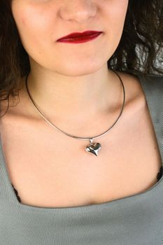 zawieszka srebrna 925 DIA-ZAW-13910-925 serce wypukłe gładka eleganckad (3).jpg