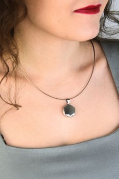 Zawieszka srebrna 925 DIA-ZAW-13911-925 – okrągła gładka puzderko  Biżuteria damska ze srebra (2).jpg