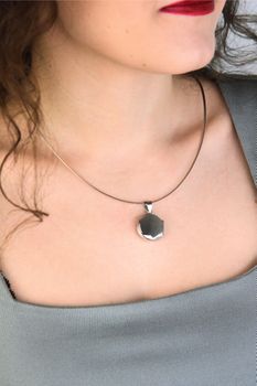 Zawieszka srebrna 925 DIA-ZAW-13911-925 – okrągła gładka puzderko  Biżuteria damska ze srebra (5).jpg