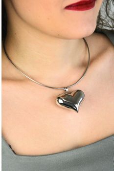 zawieszka srebrna 925 DIA-ZAW-13912-925 duże serce wypukłe elegancka (4).jpg