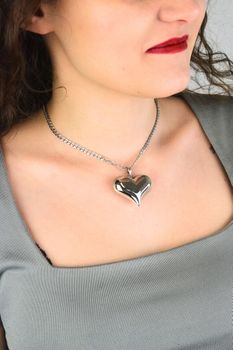 zawieszka srebrna 925 DIA-ZAW-13913-925 duże serce wypukłe elegancka (6).jpg