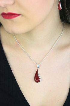 Zawieszka srebrna 925 z koralem – łezka  DIA-ZAW-13995-925  Elegancka biżuteria damska (3).jpg