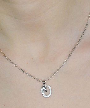 Srebrna zawieszka z jednorożcem – podkowa z cyrkoniami, biżuteria dziecięca 925.jpg