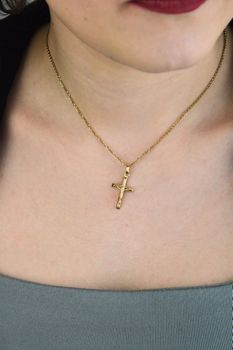 Złota zawieszka krzyżyk z Jezusem 375 2,7 cm religijna (1).jpg