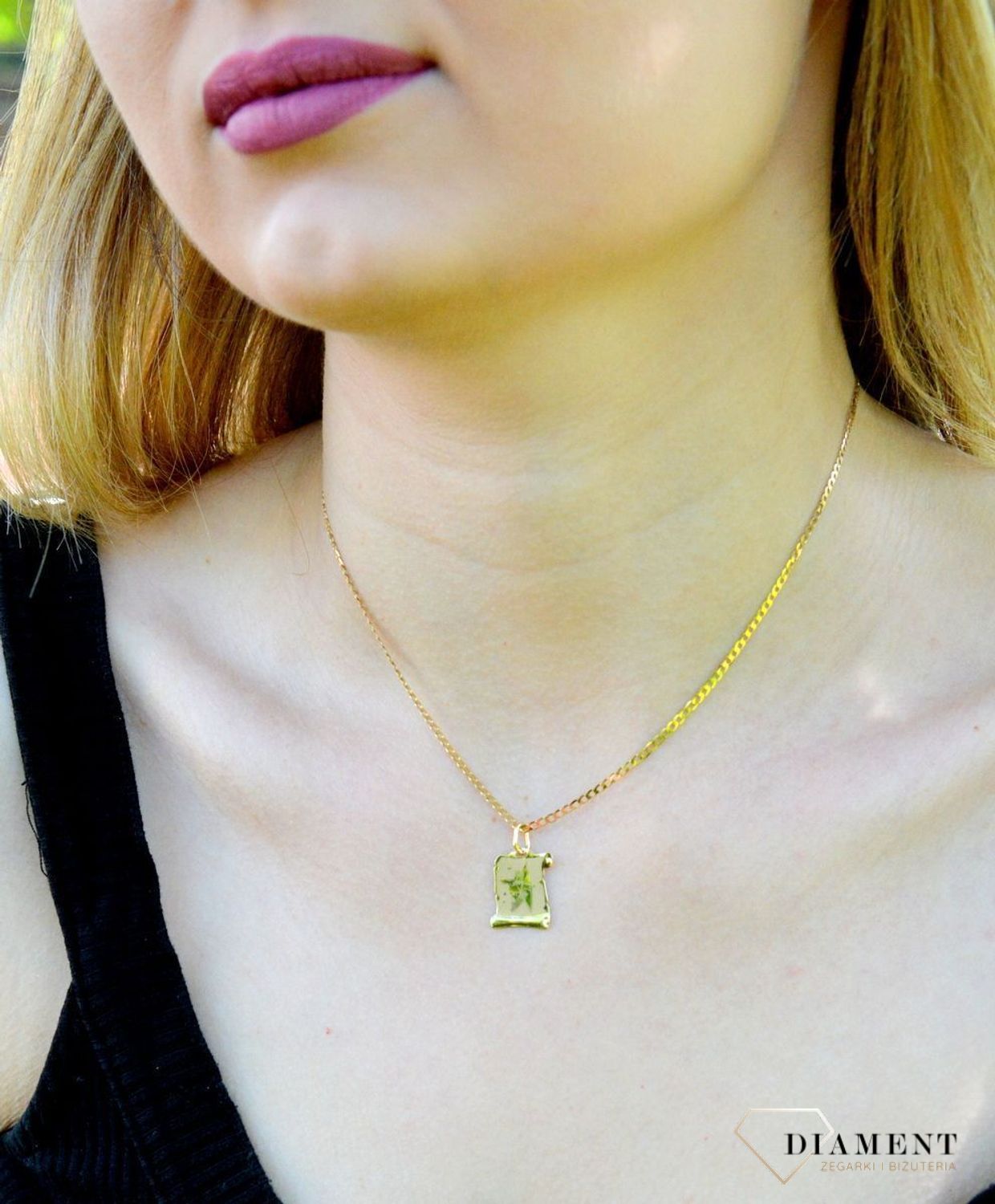 Złota zawieszka znak zodiaku Strzelec DIA-ZAW-1430-585.  Zawieszka została wykonana ze złota próby 585.Zawieszka będzie pięknym prezentem dla bliskiej osoby spod znaku strzelca. W naszej ofercie dostępne są także naszyjniki i.jpg