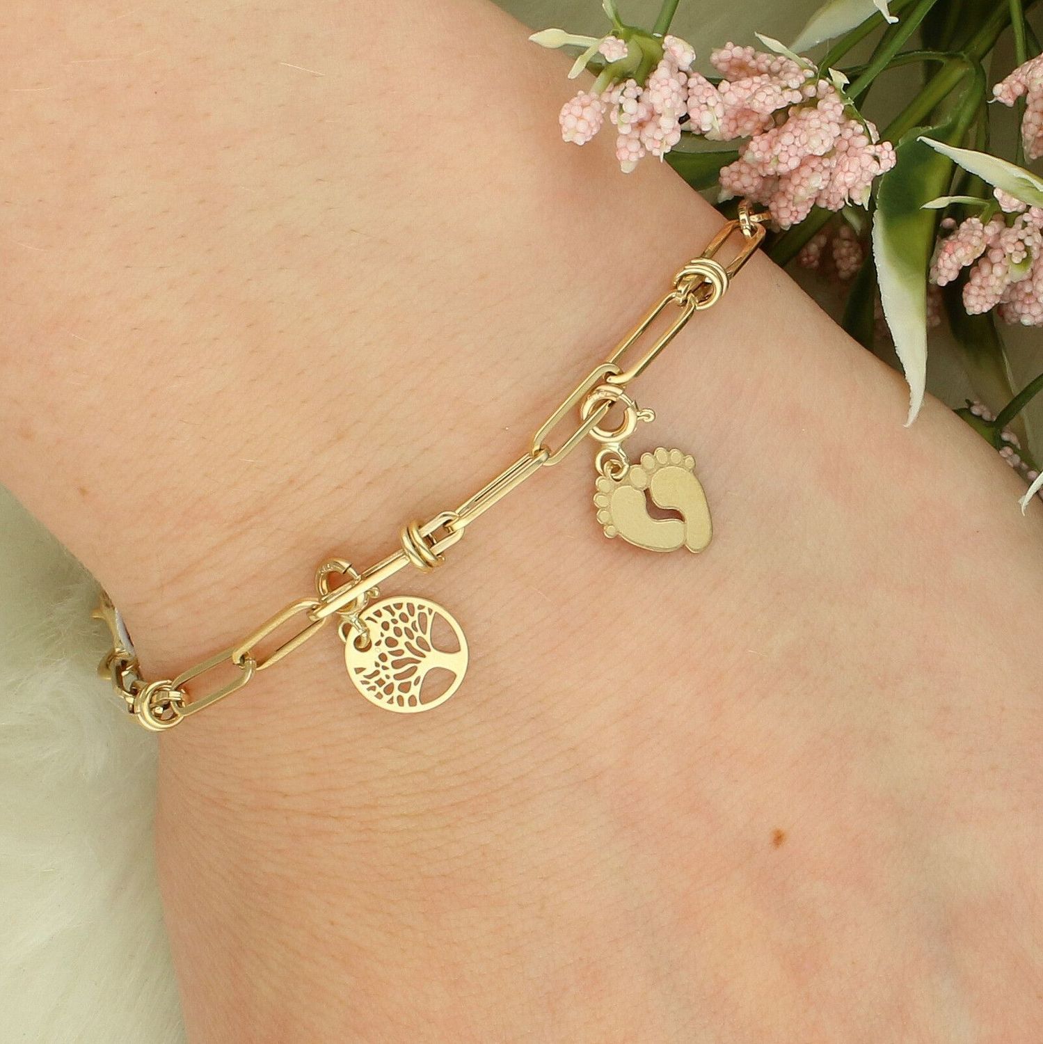 Złota zawieszkacharms Drzewko Szczęścia w kółku 585 – 0,30 g.jpg