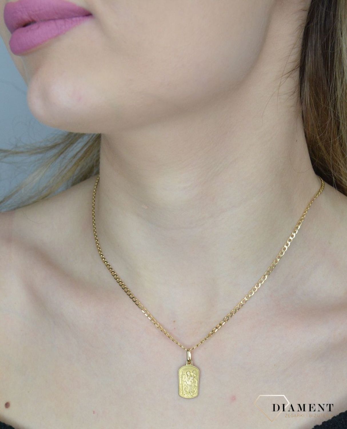 Złota zawieszka medalik 333 święty Krzysztof z możliwością graweru 333 Złota zawieszka medalik. Złoty medalik 333. Złota zawieszka św.Krzysztof. Złoty medalik z patronem kierowców..jpg