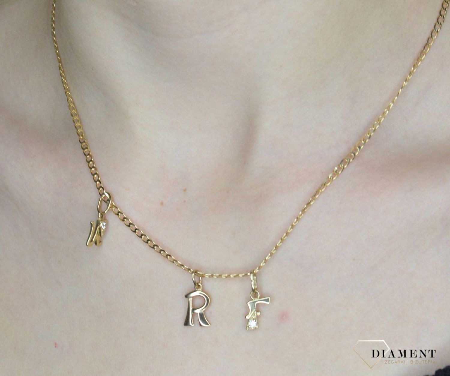 Złota zawieszka damska z literką R 333 Szersza zawieszka literka R DIA-ZAW-1512-333.jpg