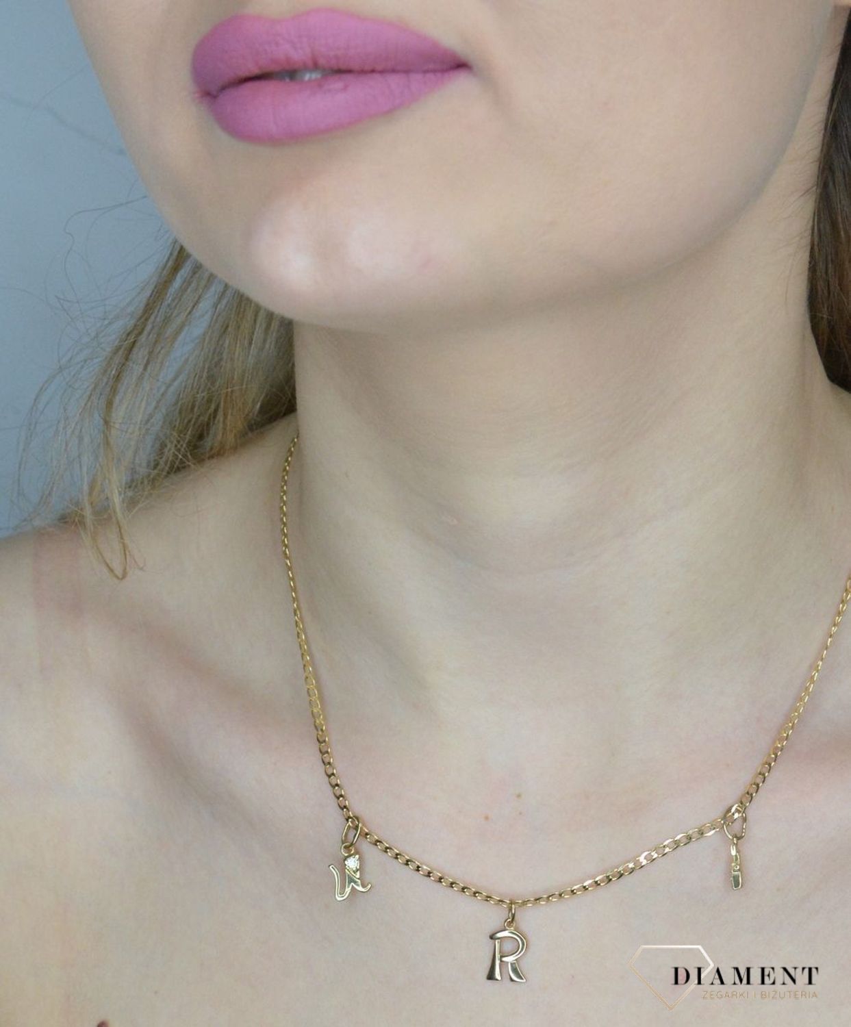 Złota zawieszka damska z literką R 333 Szersza zawieszka literka R DIA-ZAW-1512-333.jpg