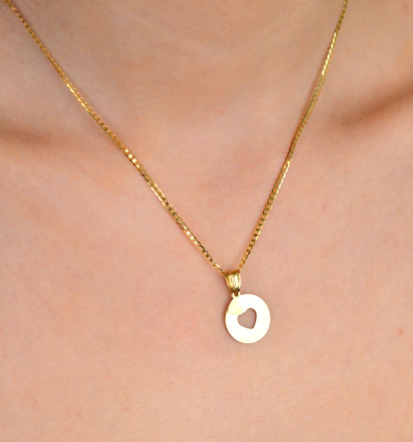 Zawieszka złota serce w kółku próba 333, DIA-ZAW-1549-333 Elegancka złota zawieszka serce w kółku (próba 333) – subtelna biżuteria idealna na prezent. Doskonała do codziennego noszenia lub na 1.jpg