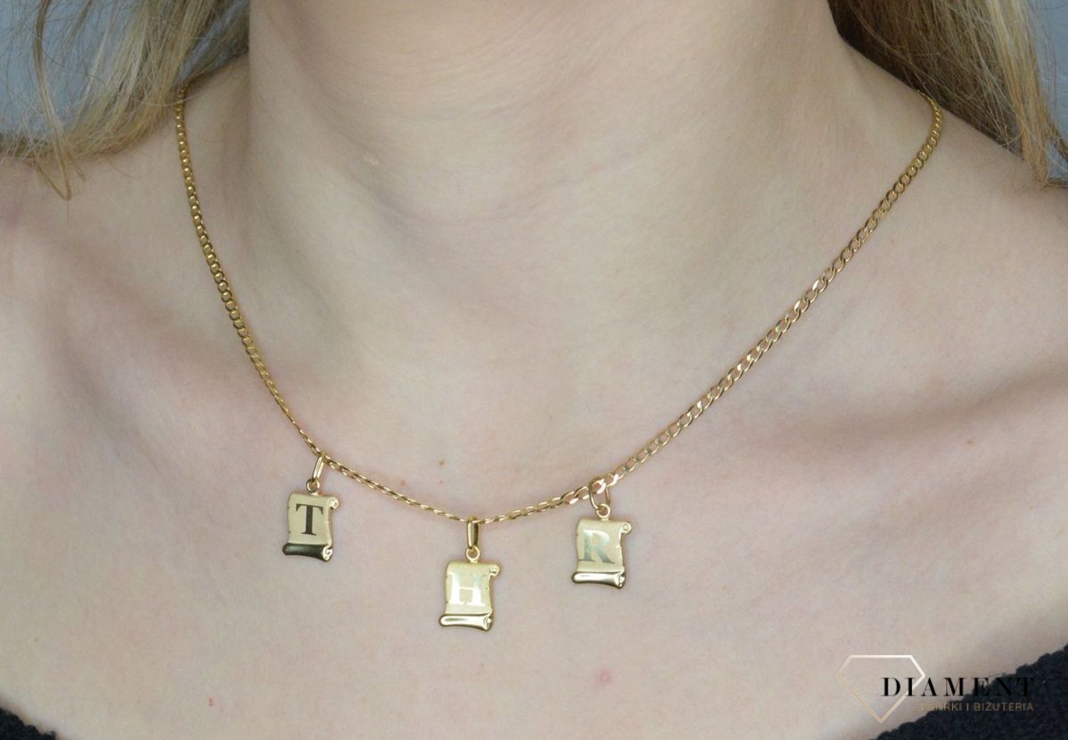 Złota zawieszka damska literka  R 333 Literka R na papirusie DIA-ZAW-1661-333.jpg