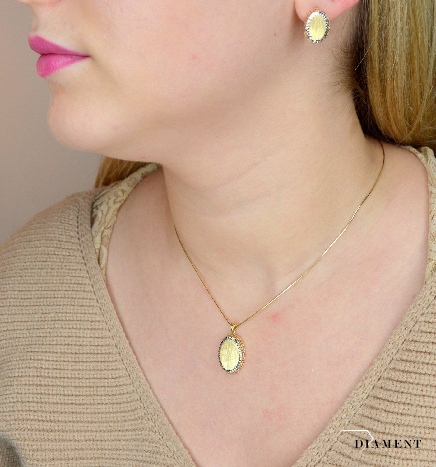 Złota zawieszka 585 owalna 'Droga grecka' DIA-ZAW-1738-585.jpg