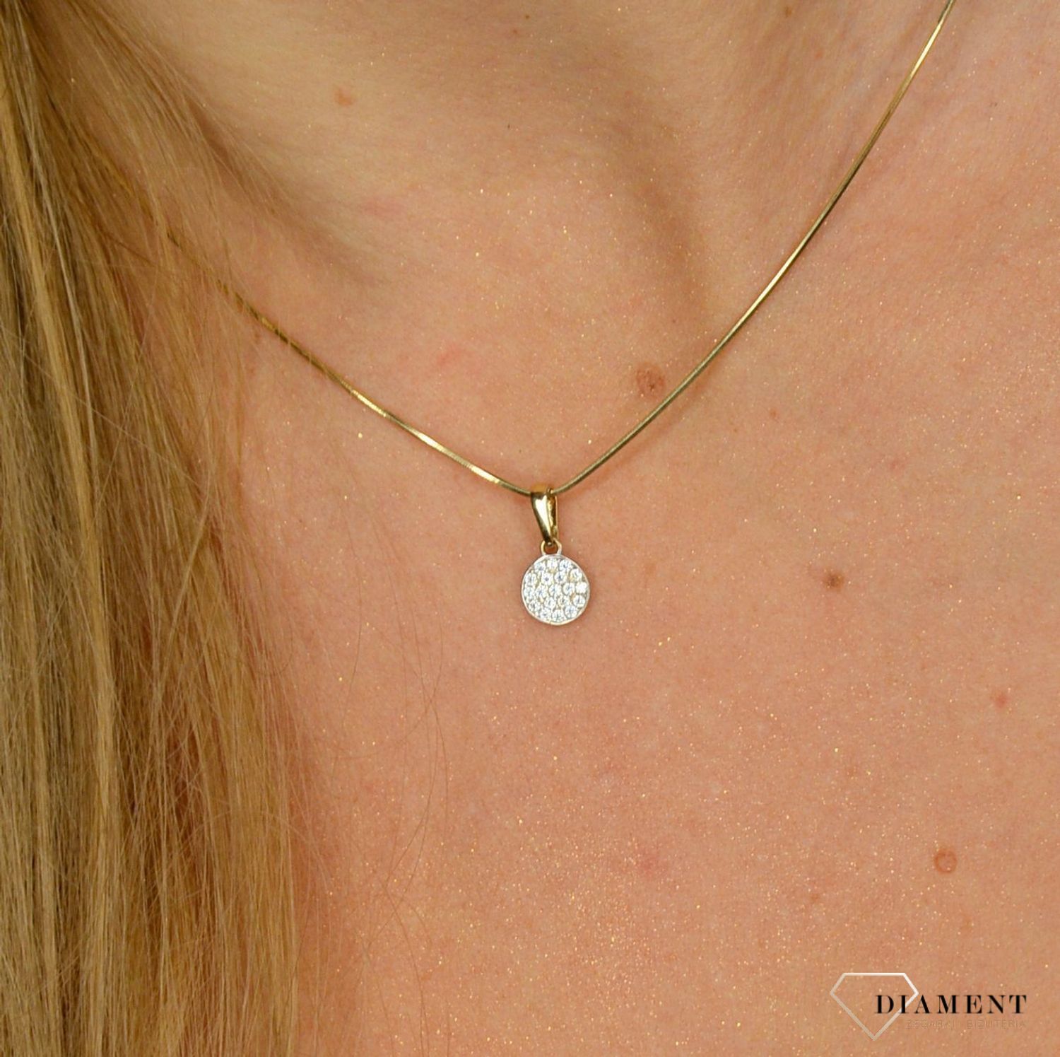 Złota zawieszka 585 z cyrkoniami DIA-ZAW-1741-585.jpg