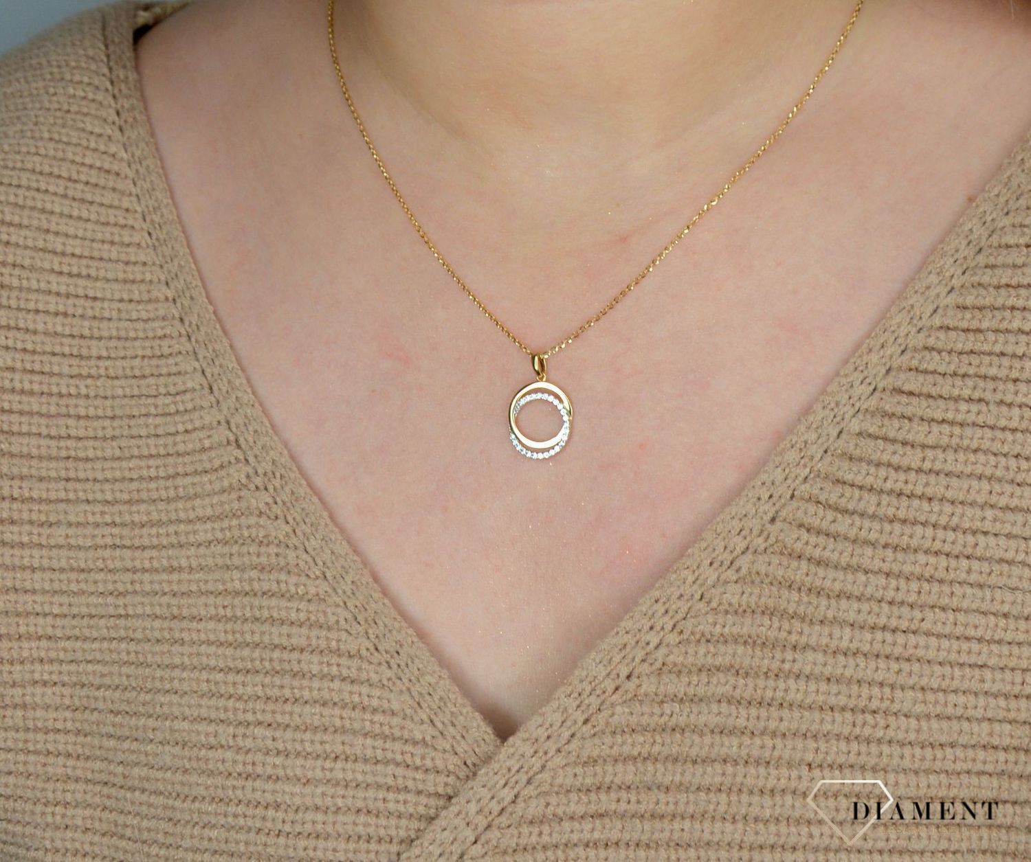 Złota zawieszka 585 dwa połączone kółeczka DIA-ZAW-1797-585.jpg