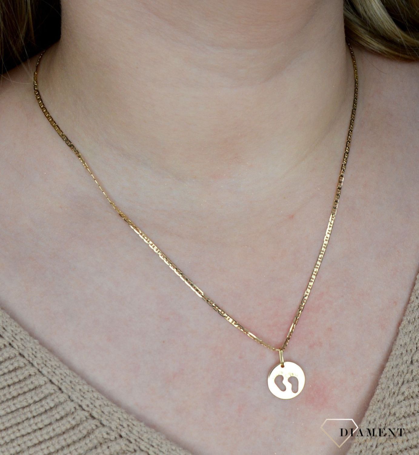 Złota zawieszka 585 stópki w kółku DIA-ZAW-1798-585.jpg