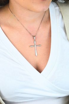 Srebrny krzyż zawieszka 925 gładki długi 5,5 cm – biżuteria sakralna (1).jpg