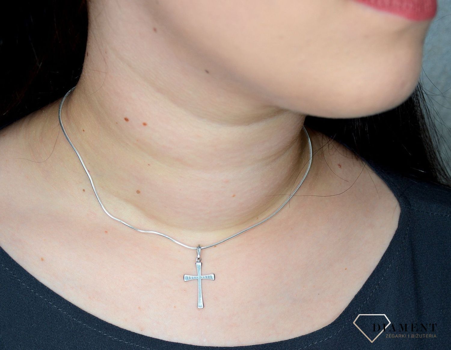 Zawieszka srebrna krzyżyk 3,3 cm DIA-ZAW-1913-925.jpg