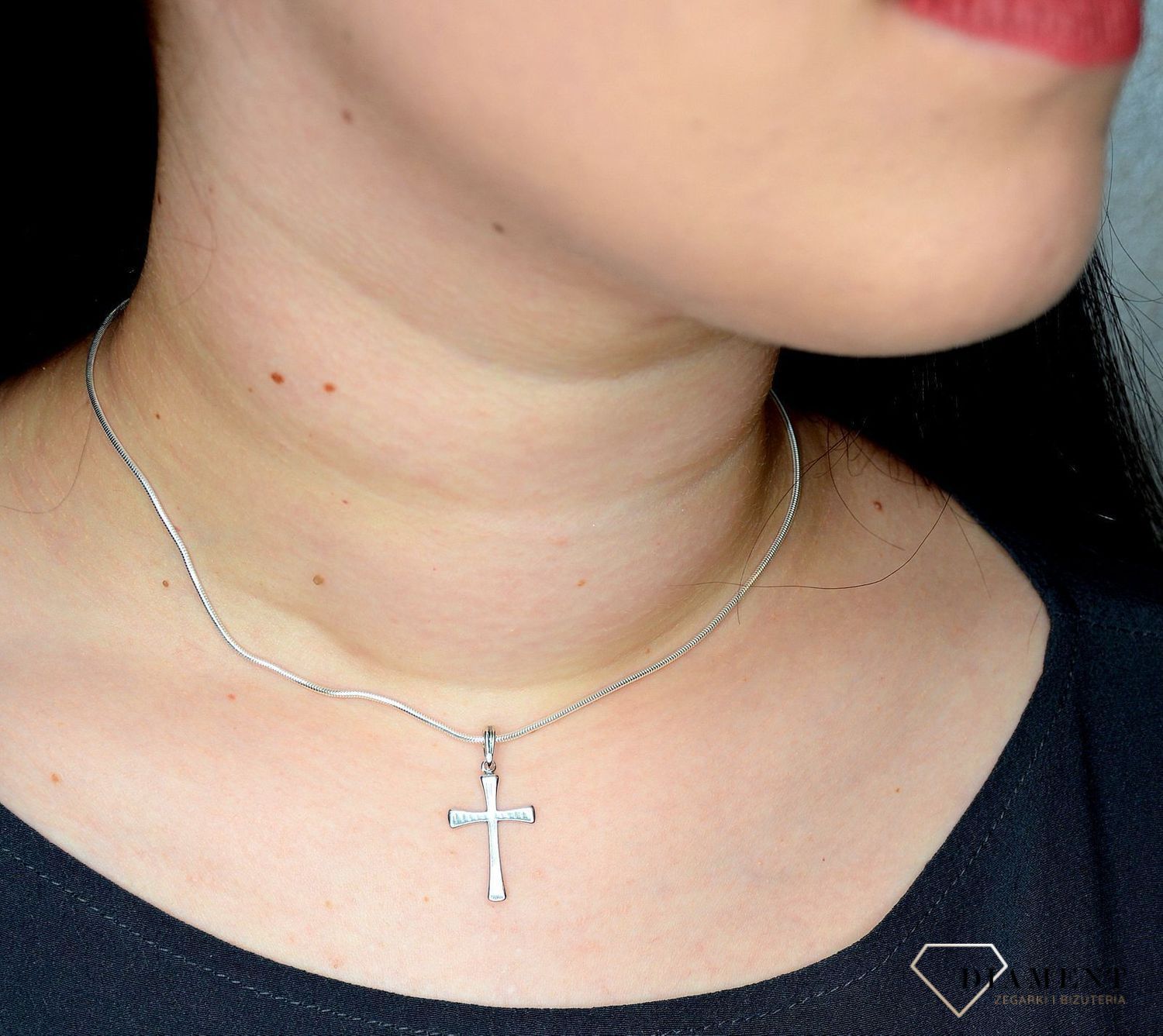 Zawieszka srebrna krzyżyk 3,3 cm DIA-ZAW-1913-925.jpg