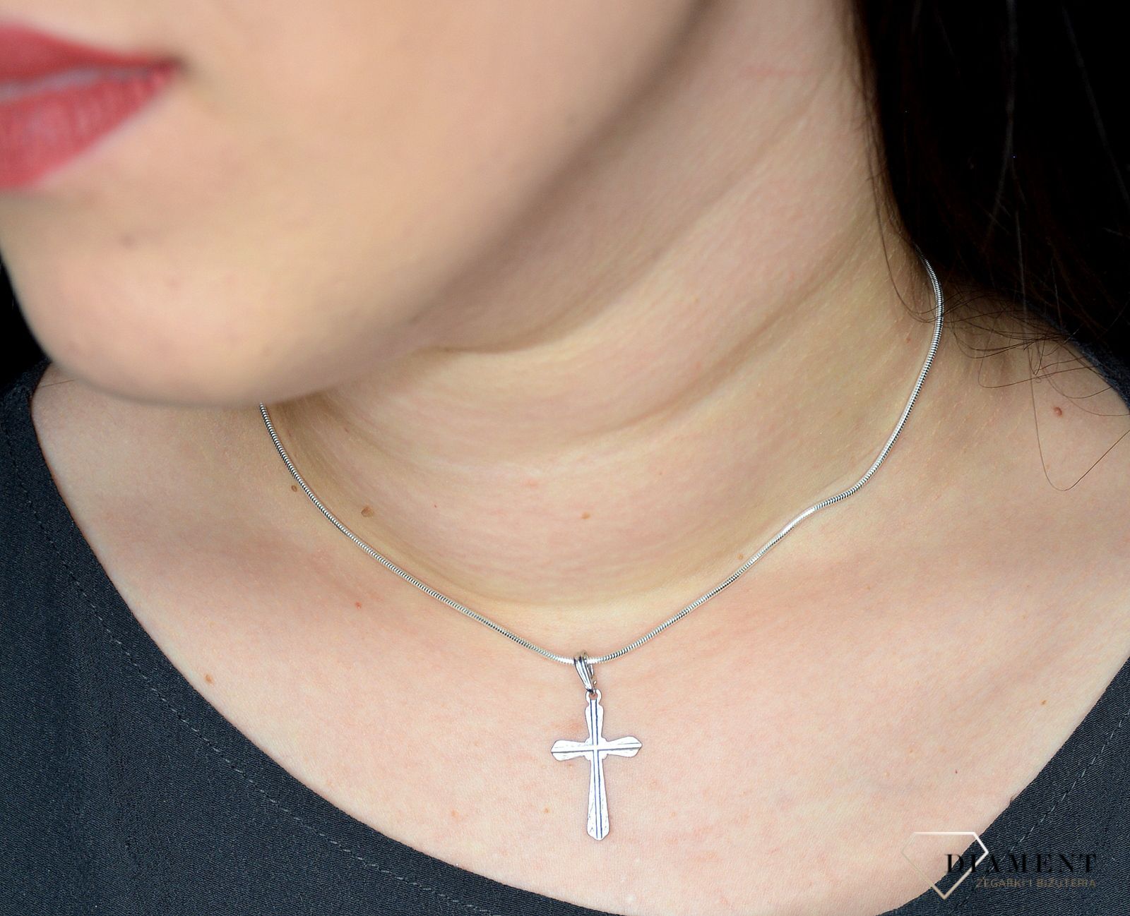 Zawieszka srebrna krzyżyk 3,5 cm DIA-ZAW-1923-925.jpg