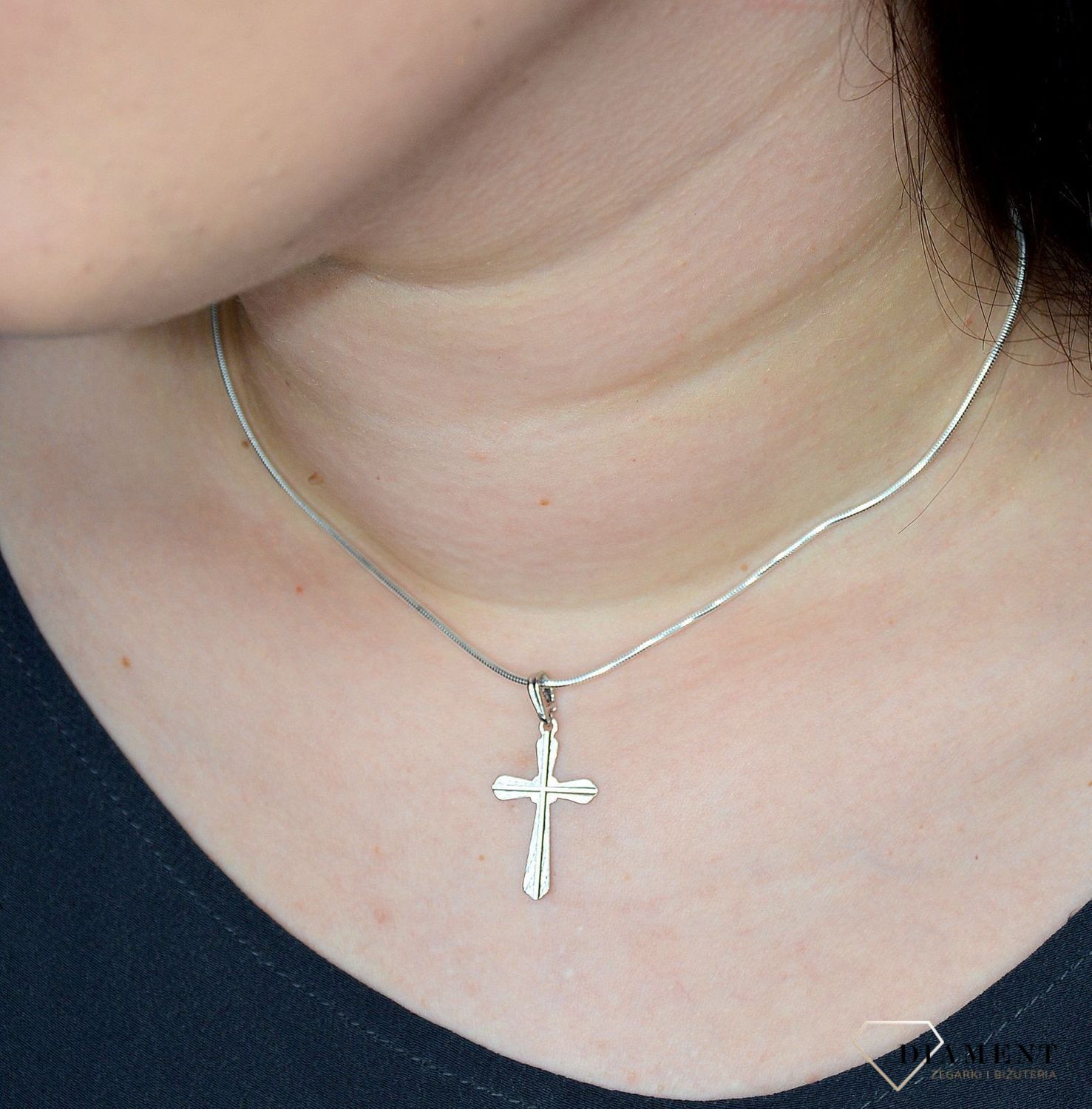 Zawieszka srebrna krzyżyk 3,5 cm DIA-ZAW-1923-925.jpg