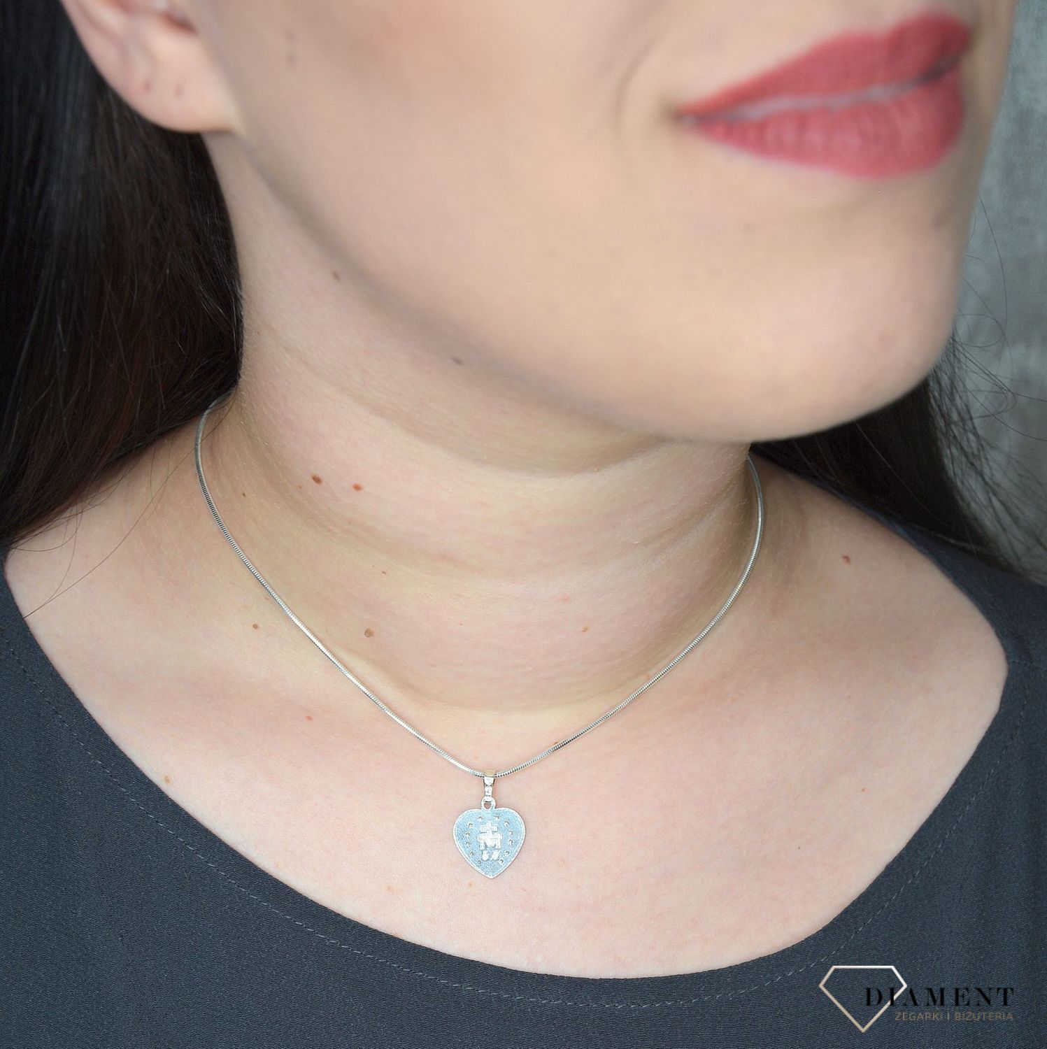 Zawieszka srebrna medalik DIA-ZAW-1962-925 (1).jpg