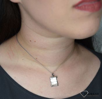 Zawieszka srebrna papirus. Zawieszka srebrna papirus wykonana z próby 925. Idealnie sprawdzi się na wykonanie wyjątkowego graweru. Wisiorek będzie pięknym dowodem miłości do dziewczyny, żony, córki (1).JPG