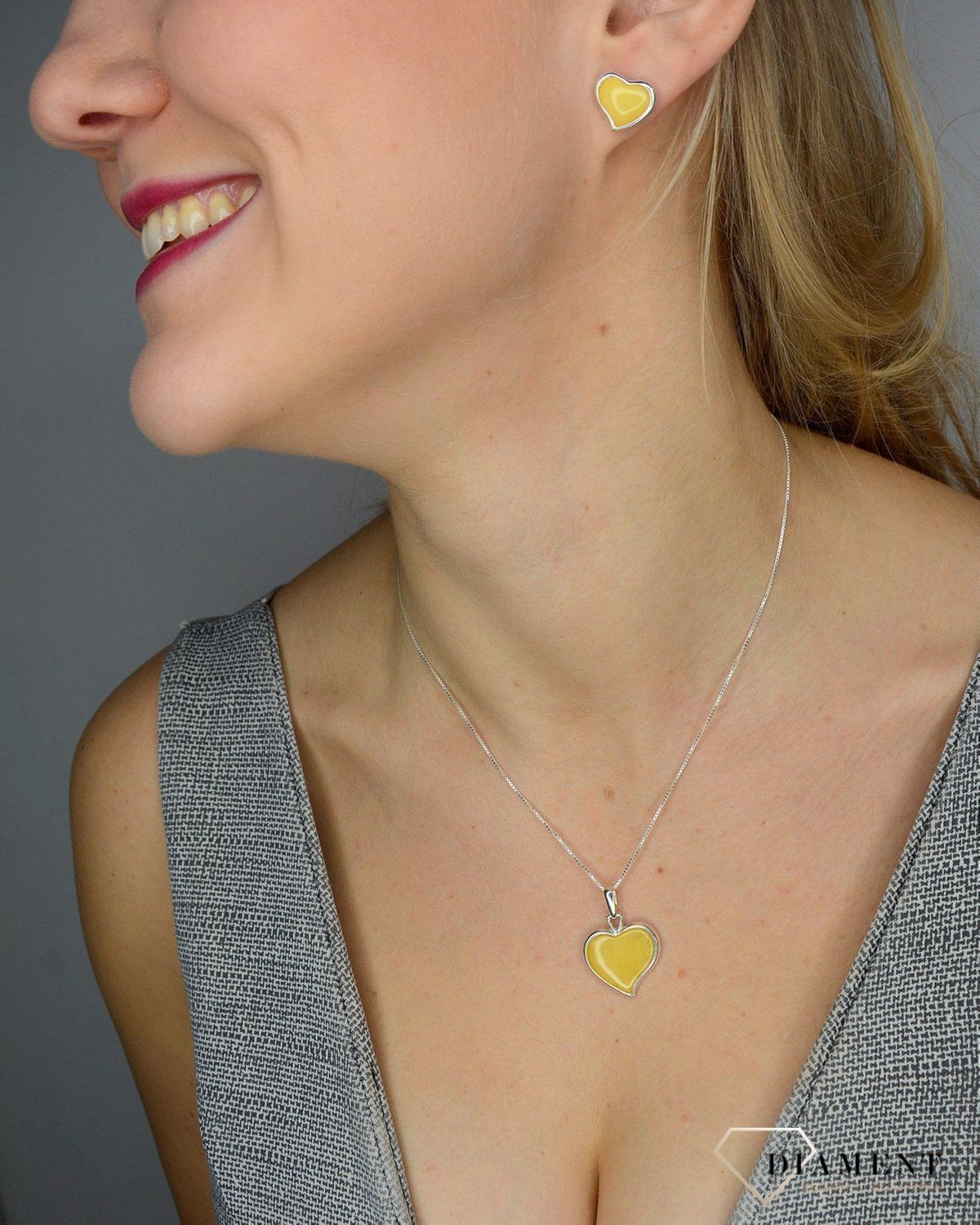 Zawieszka srebrna bursztyn serce w mlecznym kolorze DIA-ZAW-2238-925.jpg