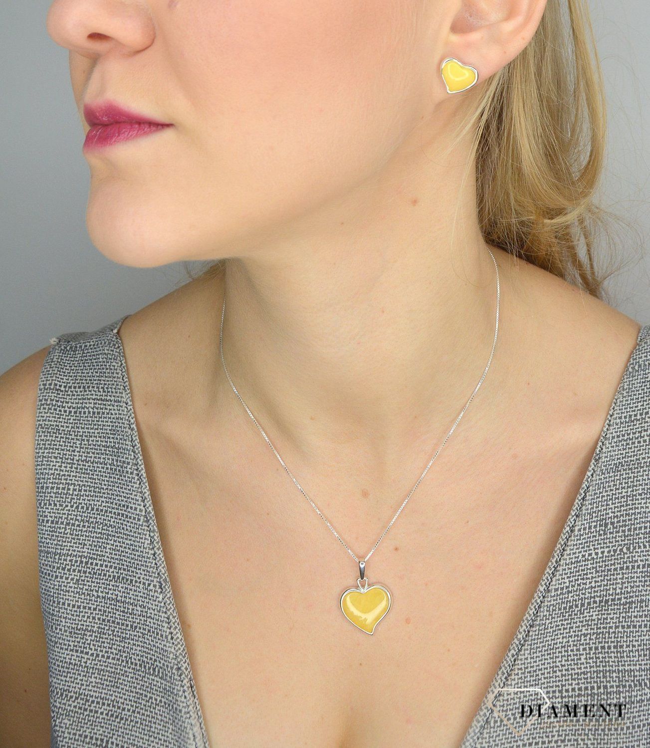 Zawieszka srebrna bursztyn serce w mlecznym kolorze DIA-ZAW-2238-925.jpg