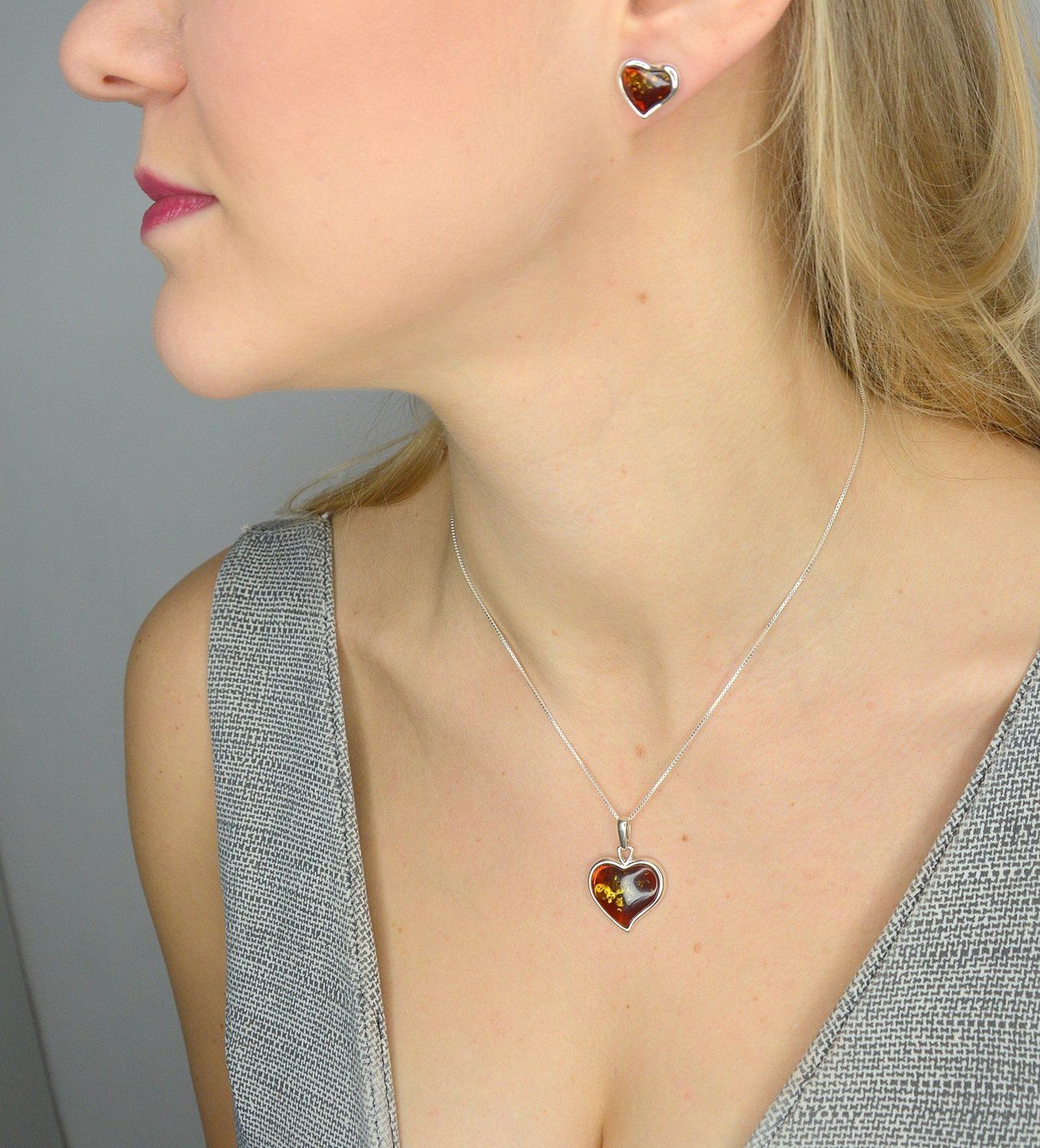 Zawieszka srebrna bursztyn serce DIA-ZAW-2239-925.jpg