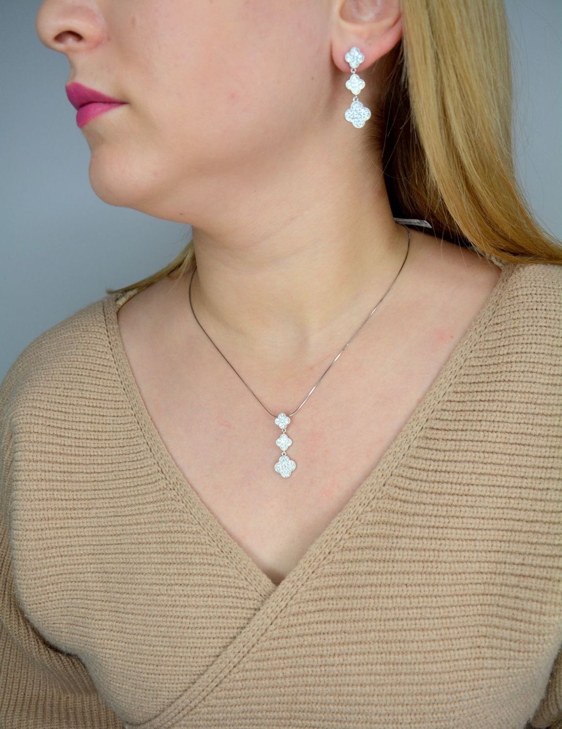 Zawieszka srebrna koniczynka DIA-ZAW-2284-925.jpg