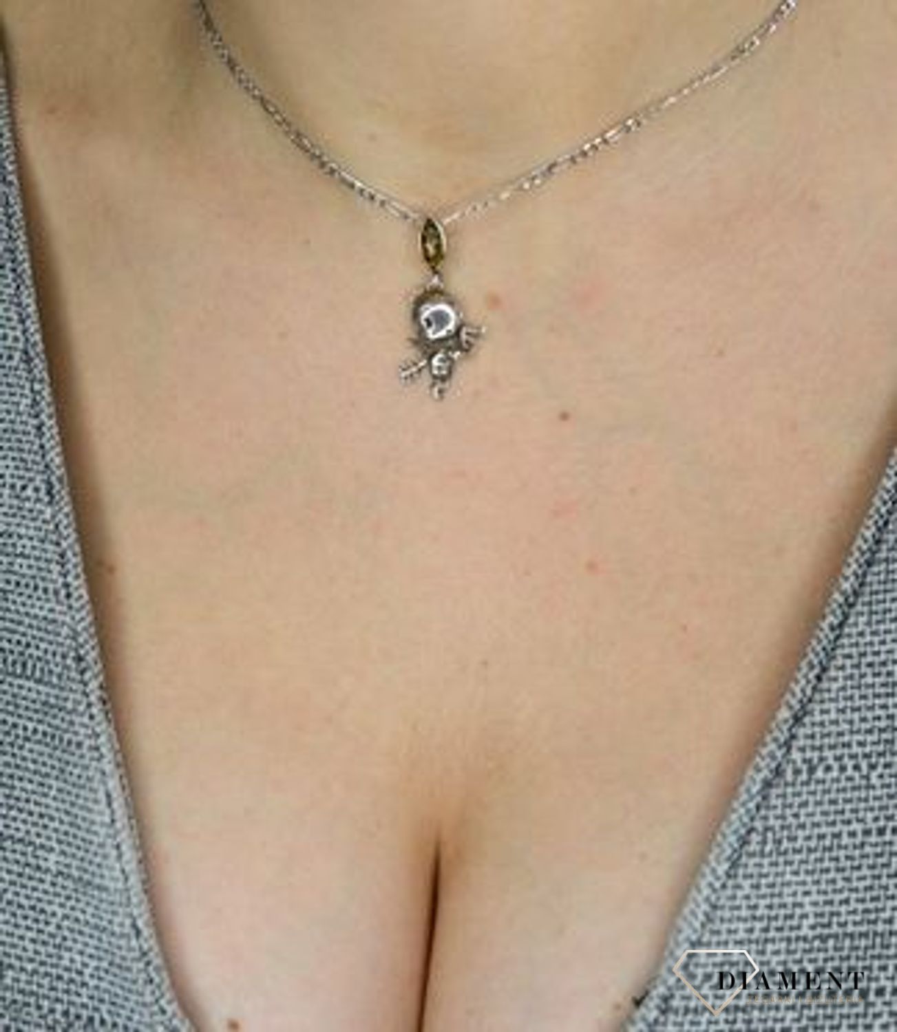 Zawieszka srebrna Amor z bursztynem DIA-ZAW-2458-bursztyn.jpg