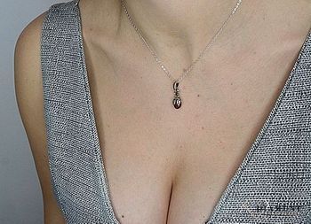 Zawieszka srebrna w kształcie biedronki z bursztynem DIA-ZAW-2467 (5).JPG