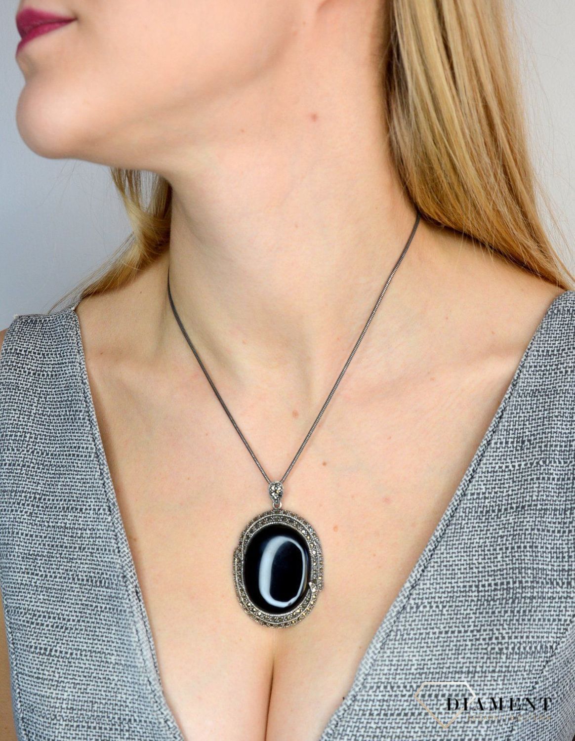 Srebrna zawieszka z markazytami i onyksem DIA-ZAW-2496-925.jpg