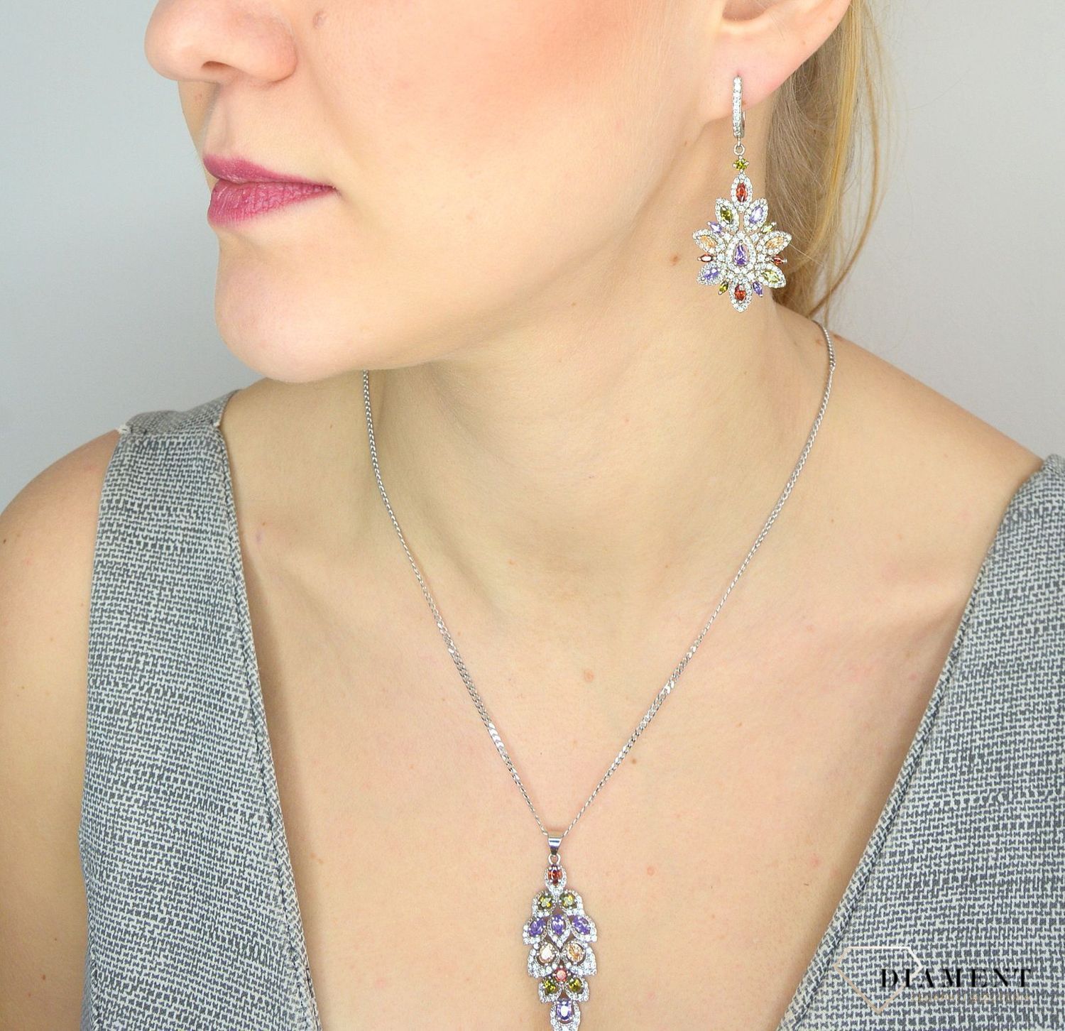 Srebrna zawieszka 925 z kolorowymi cyrkoniami DIA-KLC-2560-925.jpg