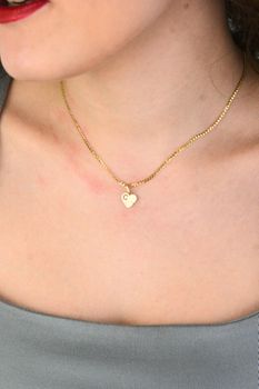 Złota zawieszka serce z literką C 585, wisiorek złoty serce z inicjałem, elegancka złota zawieszka, biżuteria damska złota 14K, prezent dla kobiety, DIA-ZAW-2607C-585, złote serce z literką C (1).jpg