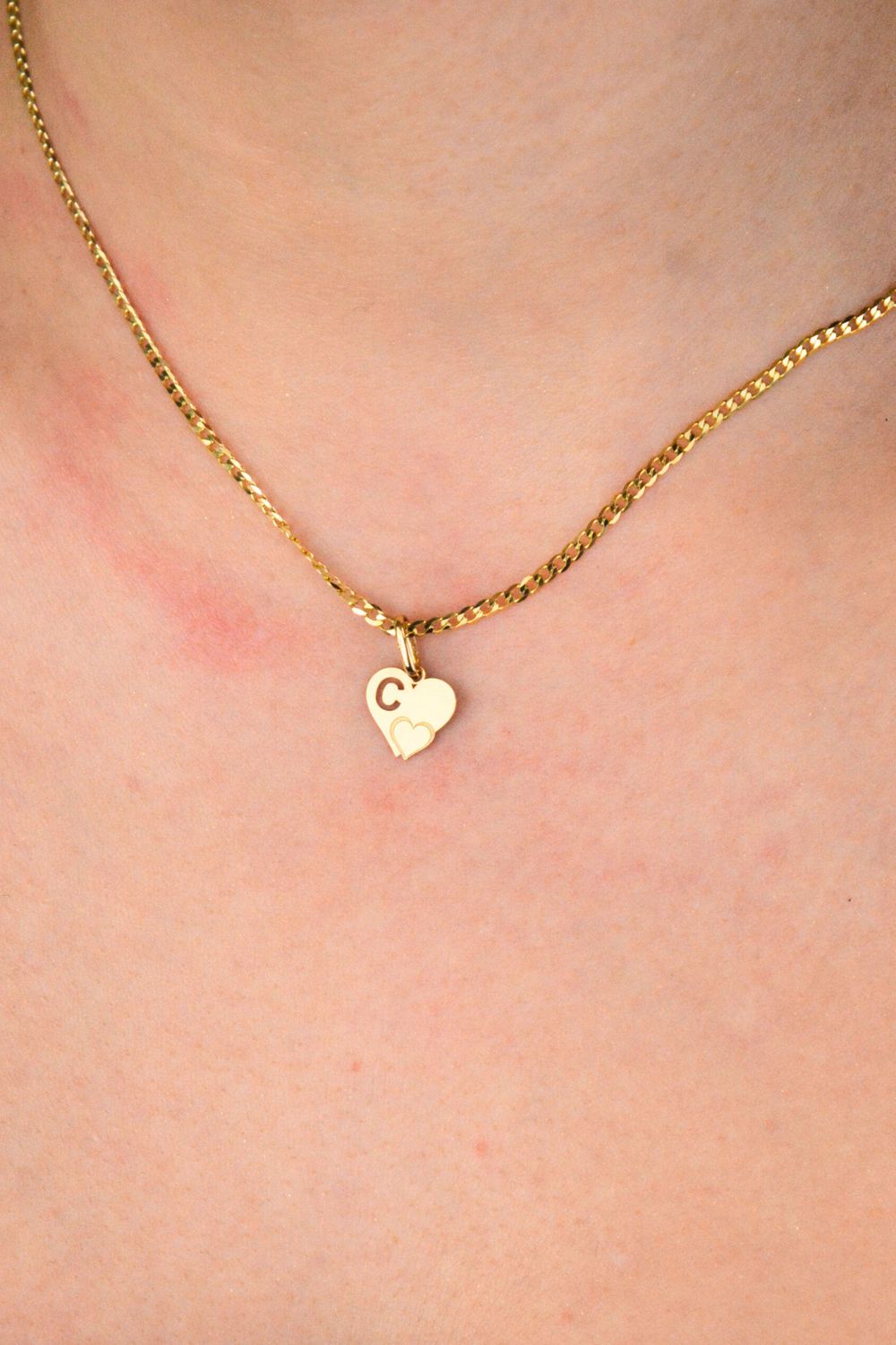 Złota zawieszka 585 serce z literką C DIA-ZAW-2607C-585.jpg