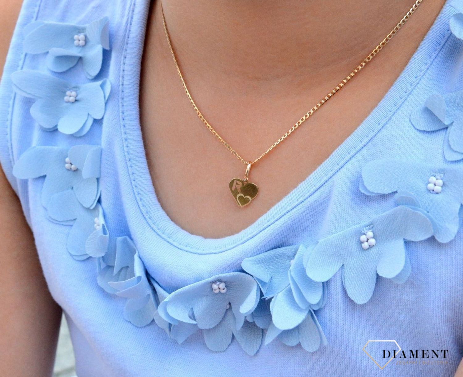 Złota zawieszka litera R 585 serce z literką R DIA-ZAW-2607R-585.jpg