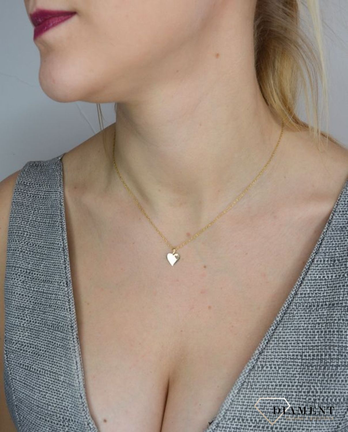 Złota zawieszka 585 blaszka w kształcie serca z wyciętym serduszkiem DIA-ZAW-2610-585.jpg