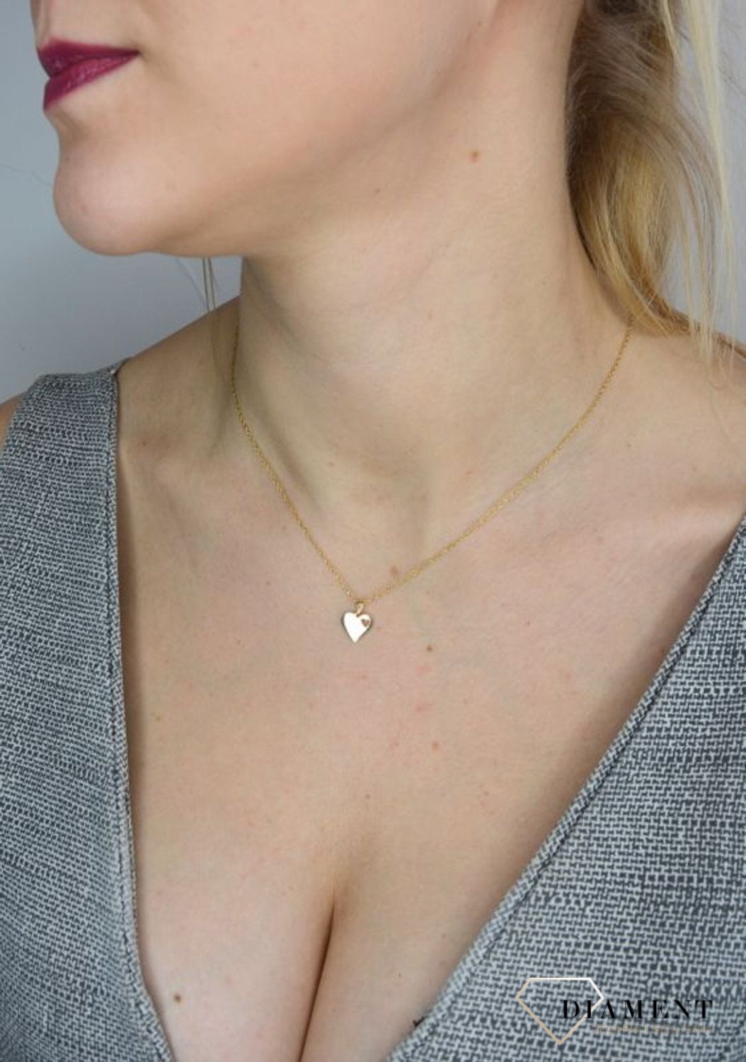 Złota zawieszka 585 blaszka w kształcie serca z wyciętym serduszkiem DIA-ZAW-2610-585.jpg