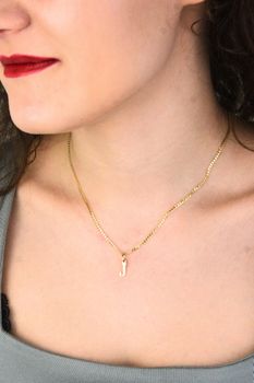 Złota zawieszka 585 – literka J, elegancki i modny wisiorek (3).jpg