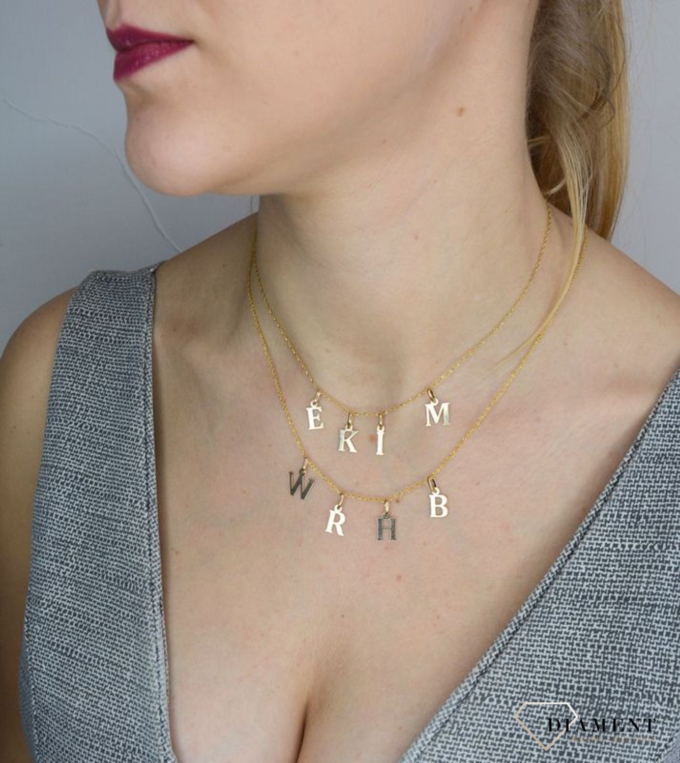 Złota zawieszka 585 literka W DIA-ZAW-2692W-585.jpg