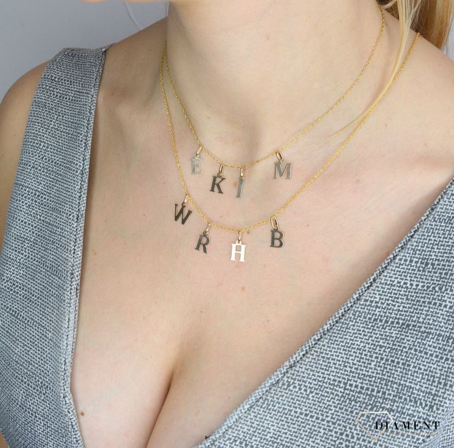 Złota zawieszka 585 literka W DIA-ZAW-2692W-585.jpg