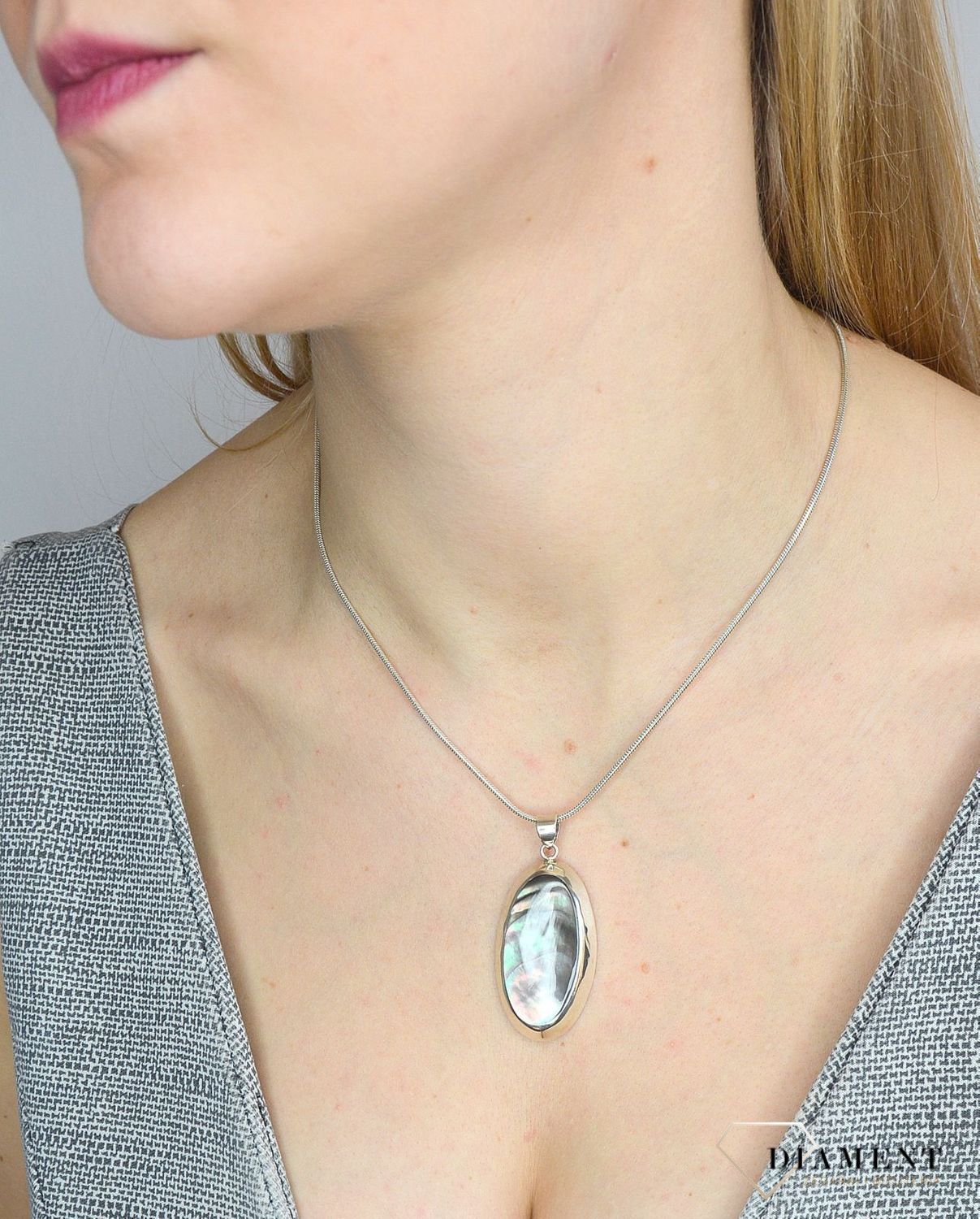 Zawieszka srebrna z masą perłową DIA-ZAW-2787-925.jpg