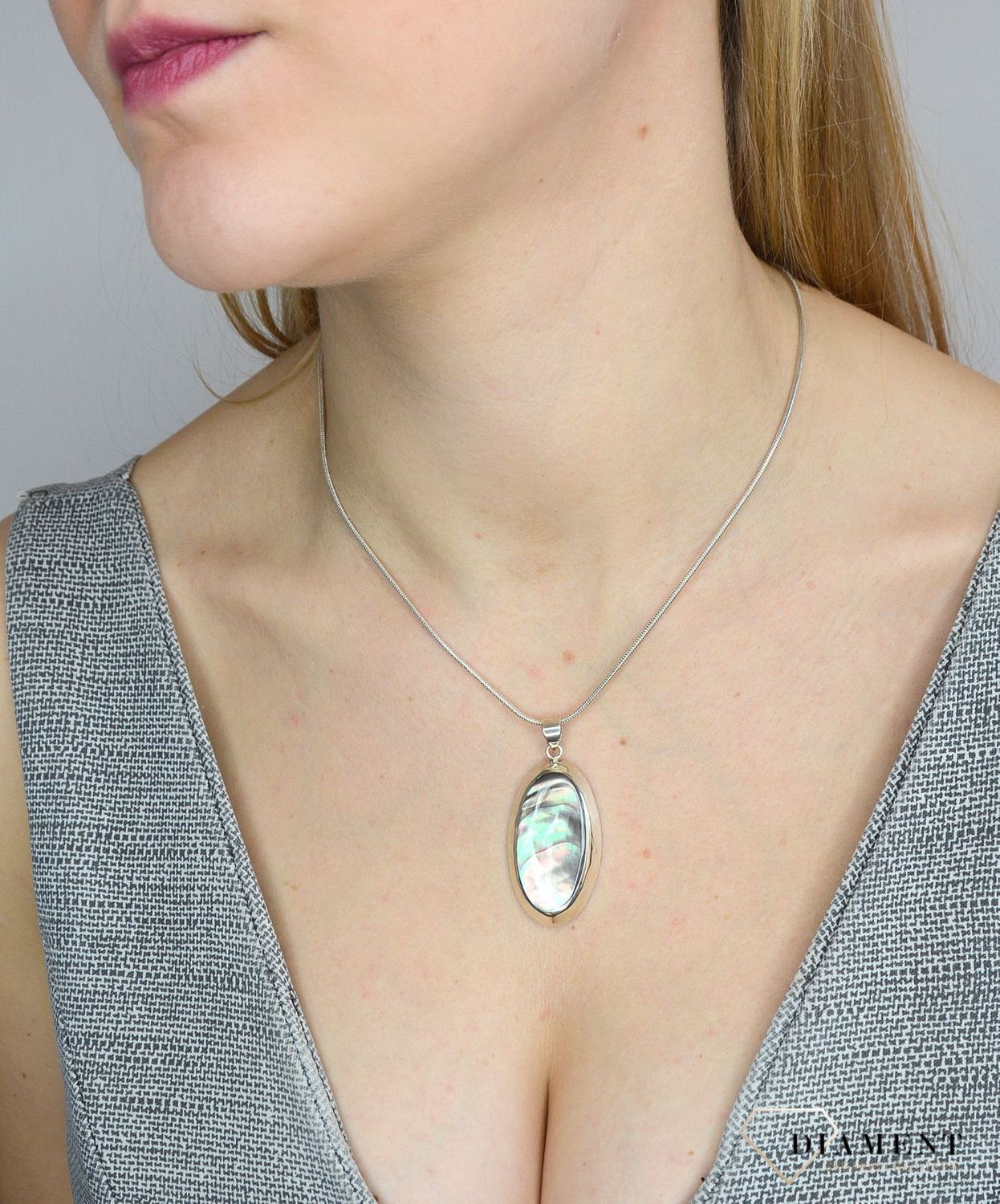 Zawieszka srebrna z masą perłową DIA-ZAW-2787-925.jpg