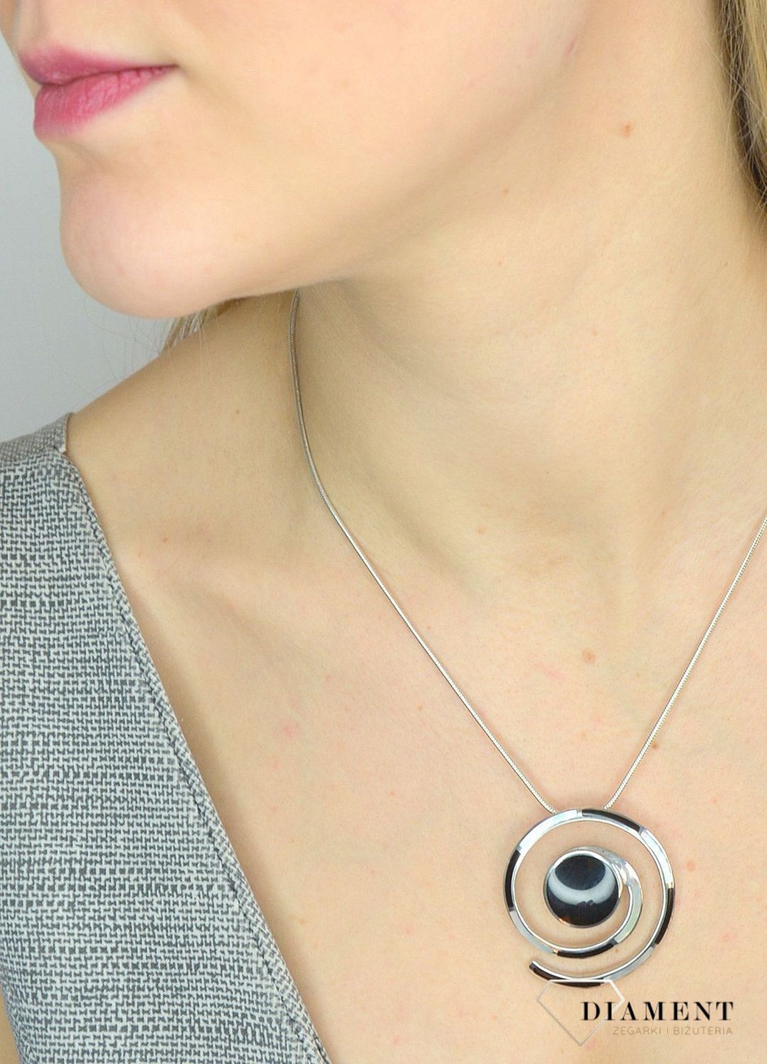 Zawieszka srebrna onyks i masa perłowa 'Artystyczny ślimak'.jpg