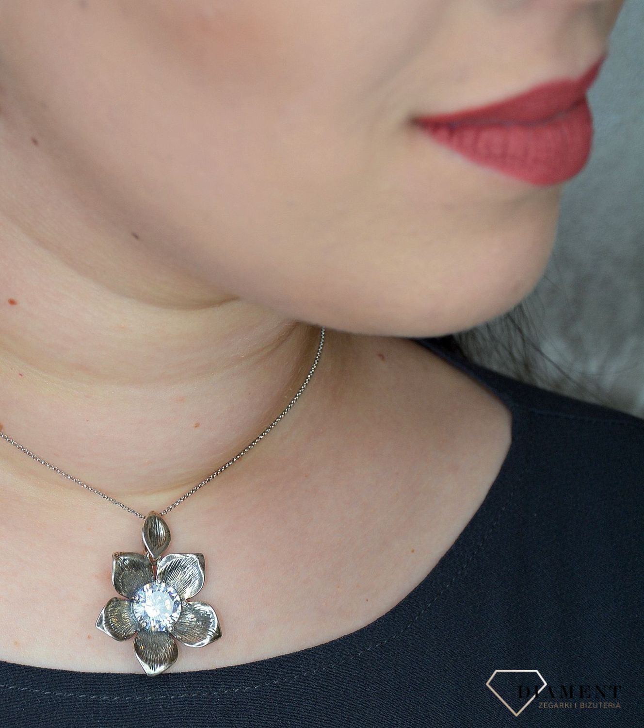 Zawieszka damska kwiat srebrny z cyrkonią DIA-ZAW-2849-925.jpg