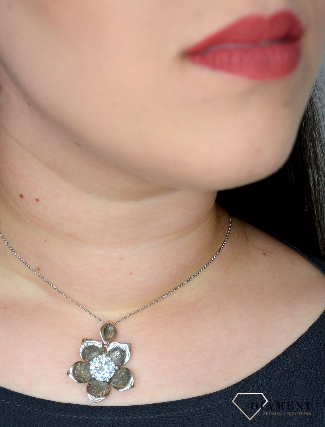 Zawieszka damska kwiat srebrny z cyrkonią DIA-ZAW-2849-925.jpg