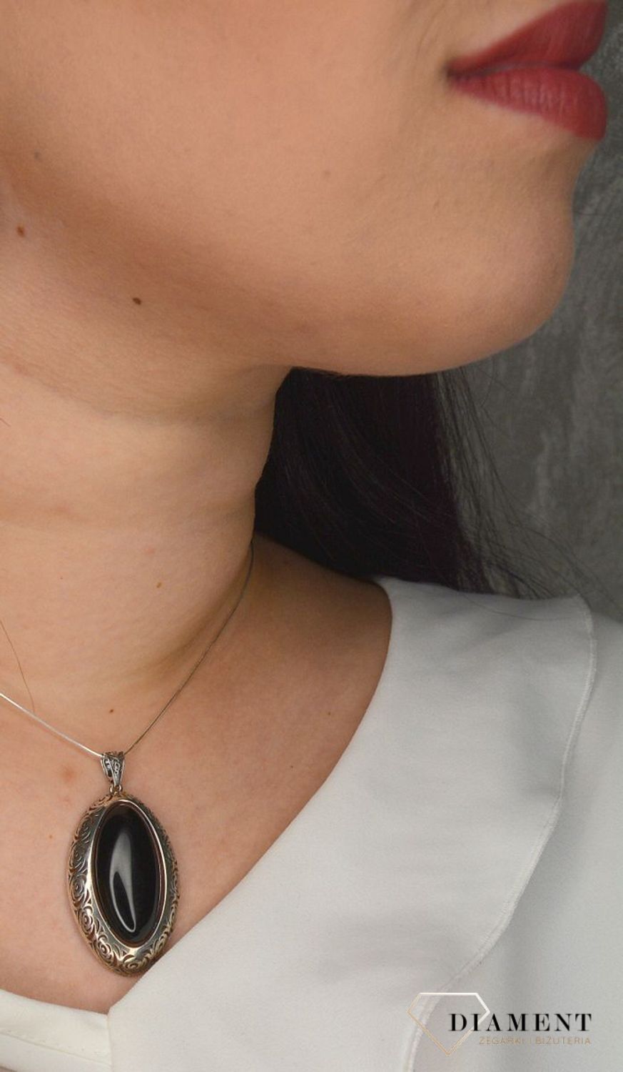Srebrna zawieszka onyks z otoczką ze srebra z wzorem DIA-ZAW-2927-925.jpg