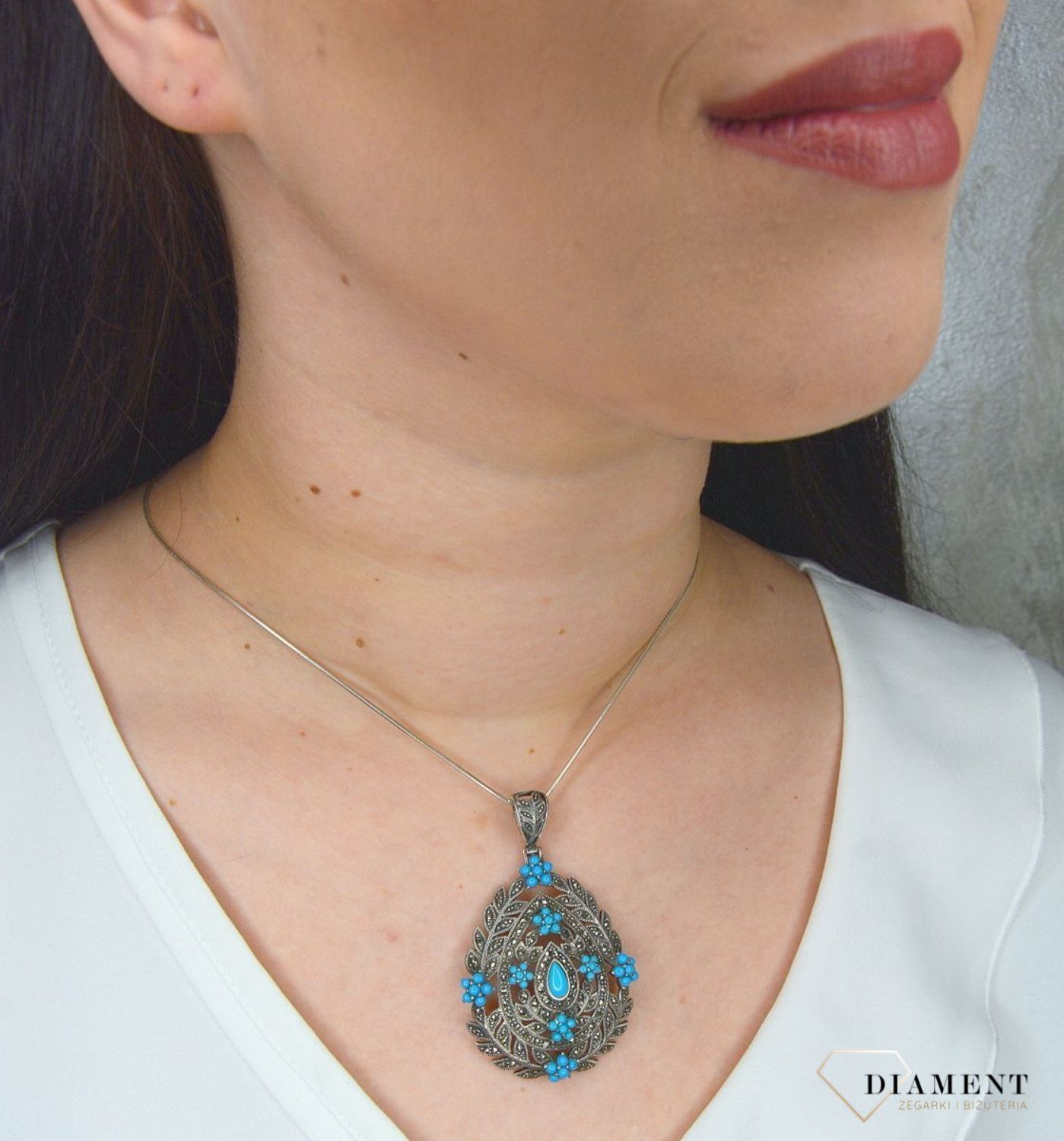 Zawieszka damska duża Markazyty niebieski kwiaty DIA-ZAW-2939-925.jpg